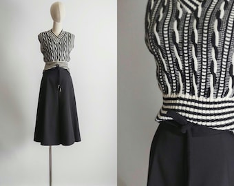 fisherman cable knit sweater vest—british 70s knitwear—cinched waist sweater tank top—acrylic knit vest—classic black & white—xs/s