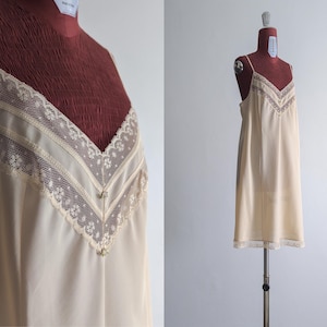 chemise slip nylon underdress vintage 70&#39;s lace bust babydoll slip in dusty peach semi-sheer slipdress plus size