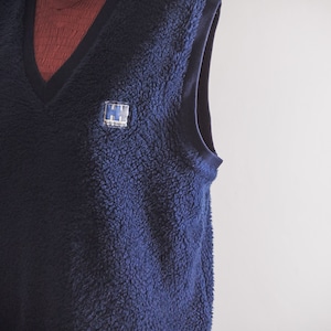 navy fibrepile slipover vest vintage 1980s HH Helly-Hansen Norway nylon fibre pile fleece bodywarmer sleeveless pullover v-neck sweater vest