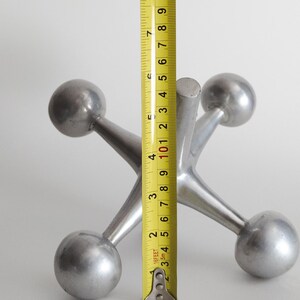 mid century modern space age aluminum sculpture industrial design tabletop decor geometric object Bild 19