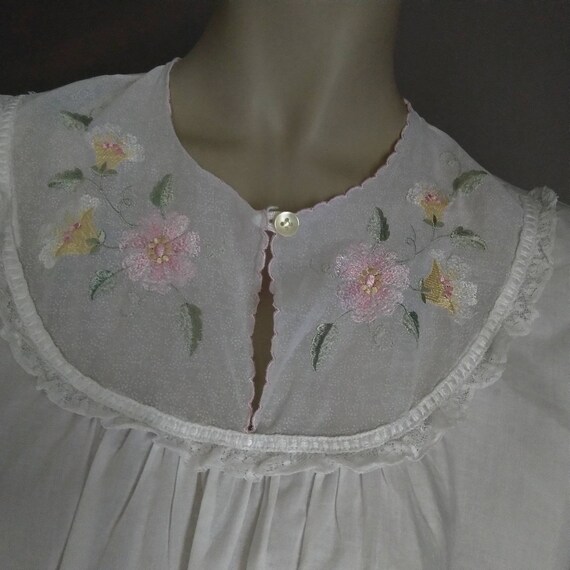 vintage loungwear embroidered nightgown victorian