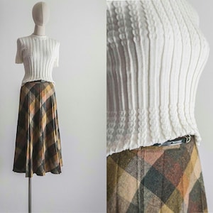 70s mod textured rib knit tee—cloudwhite—xs/s