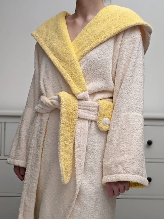heavy hooded terry cloth robe bathrobe, powder pin