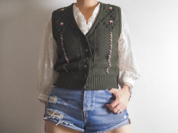 Austrian embroidered sweater vest vintage 1980s K… - image 3