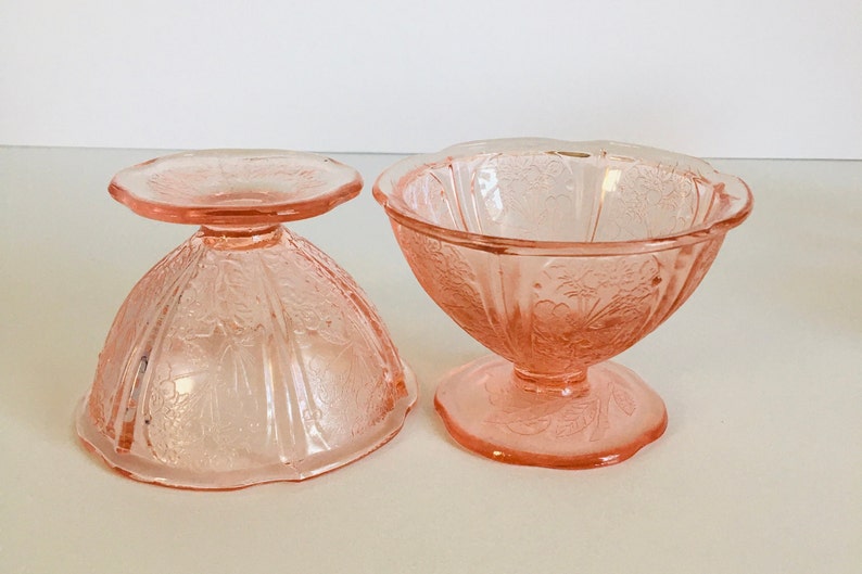 Set Of Four jeanette Glass Cherry Blossom Sherbet Dishes , Jeanette Pink Depression Sherbets , Pink depression Glass Dessert Bowls image 4