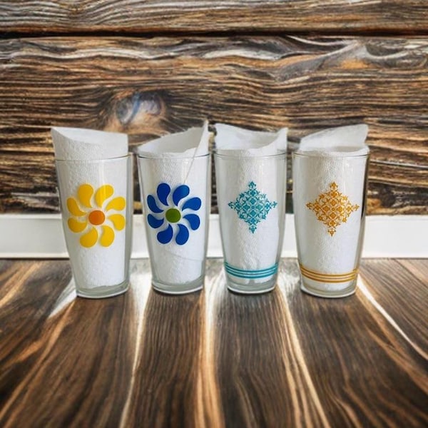 Juego de vasos vintage de pinta para crema agria: Motivo de rueda de molino y diamante