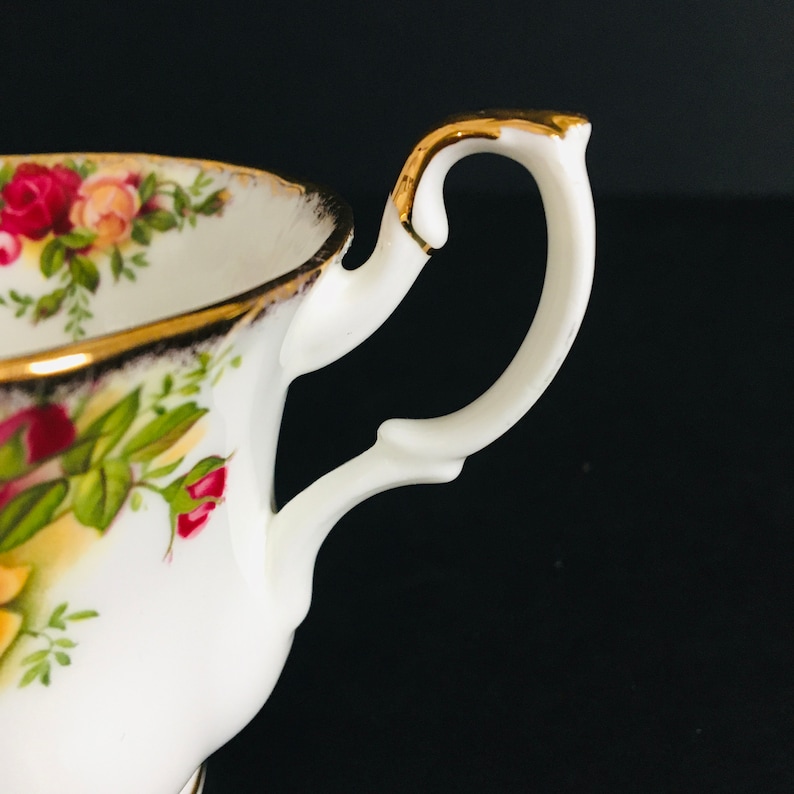Old Country Roses Teacup & Saucer - Thumbnail 4