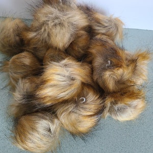 Detachable Faux Fur Fox Pompoms with Elastic Loop, Destash Pompoms, 3.5 inch Pom Poms