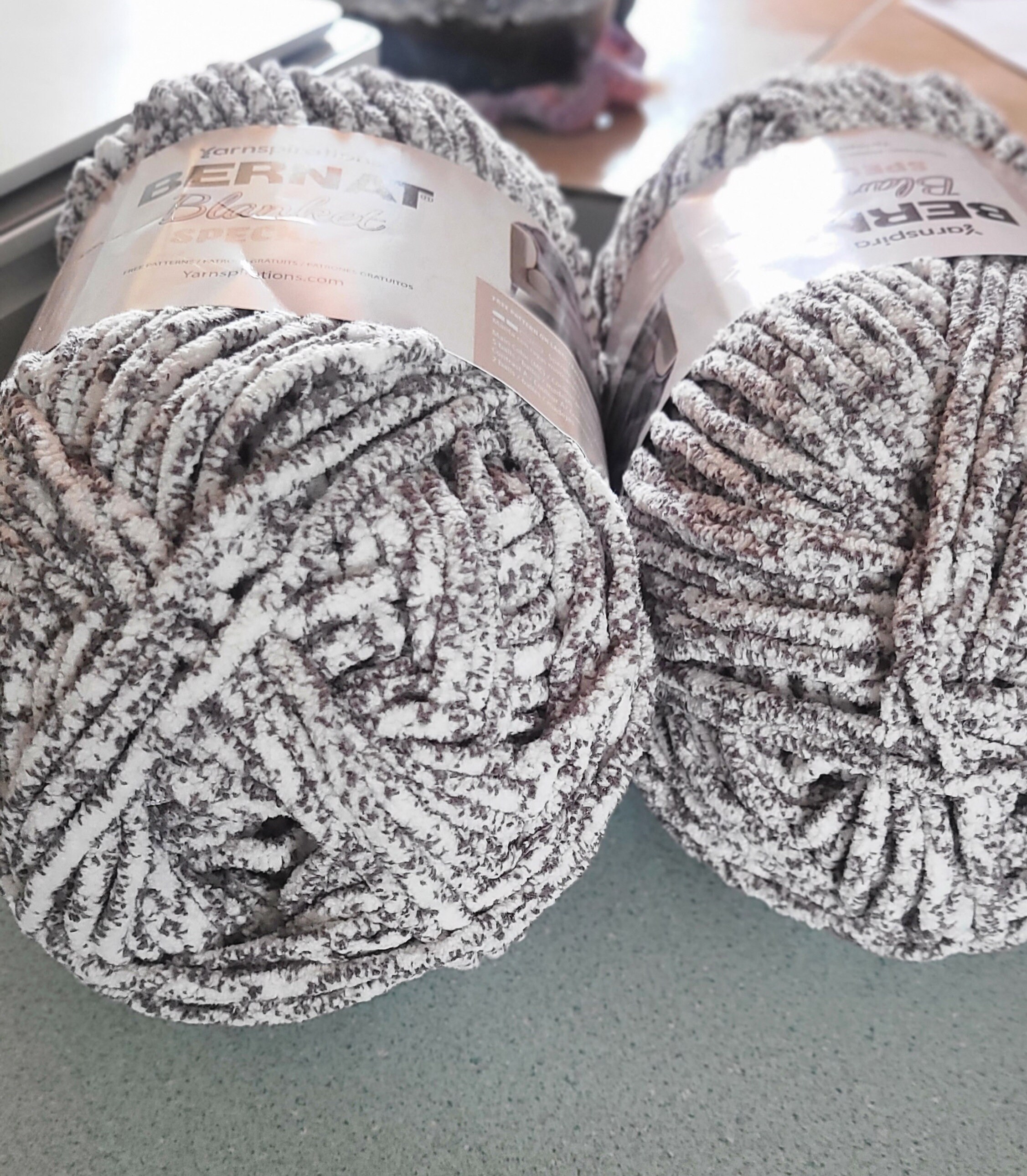 Speckle Yarn Bernat Blanket Yarn 10.5 Oz Ball 200 Yards Color Dapple Shadow Super Bulky Yarn Etsy