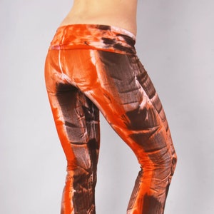 Pantalones de yoga naranja quemado de octubre