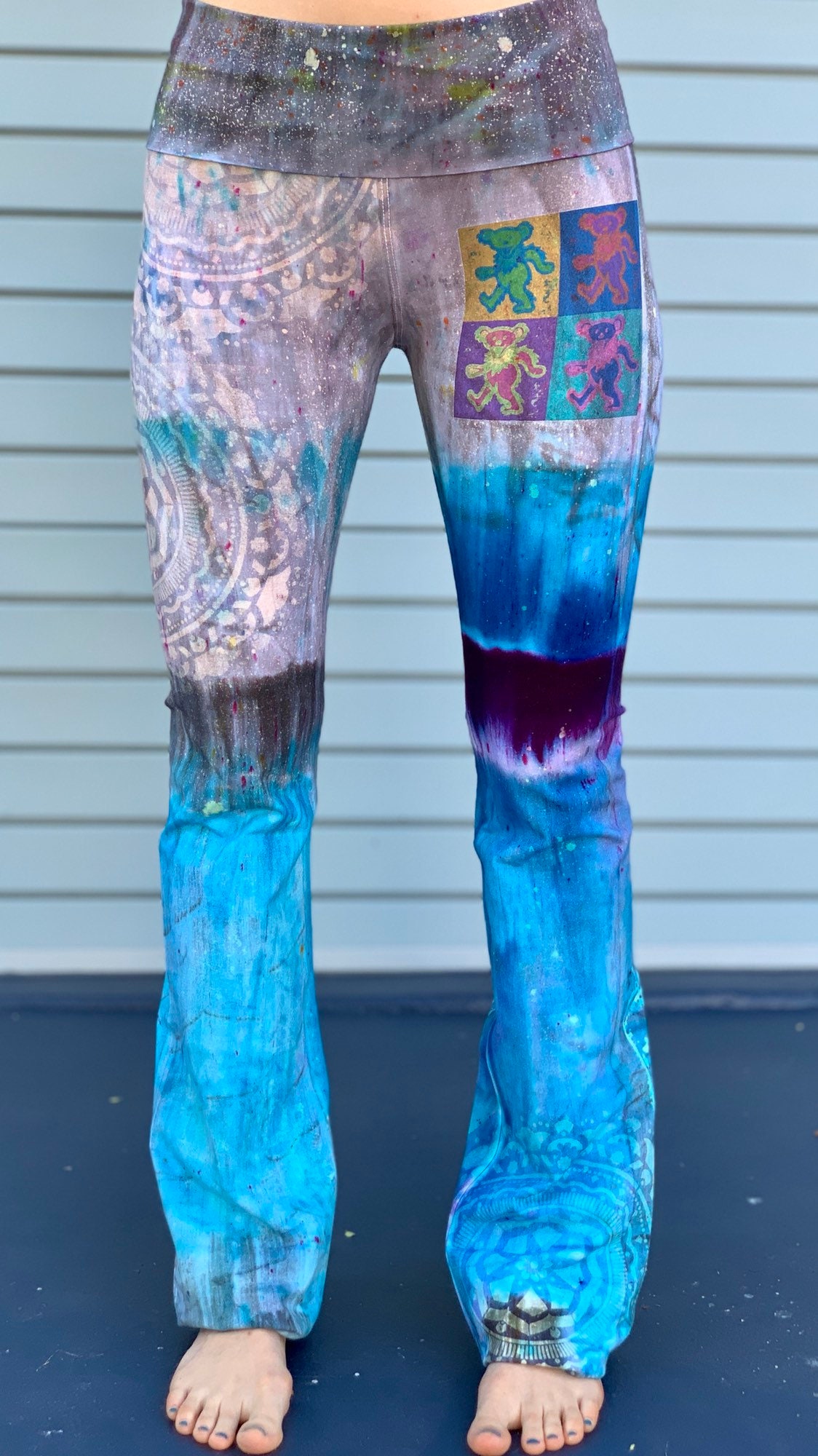 bears yoga pants