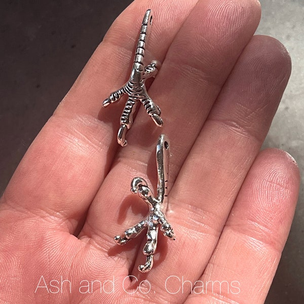 Chicken foot pendant, perfect for a necklace x 1