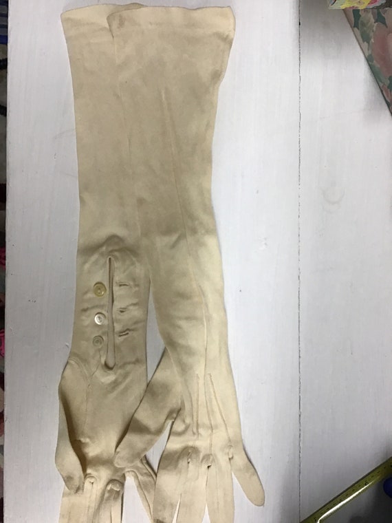 Opera gloves 1930-1940 rayon silk blend