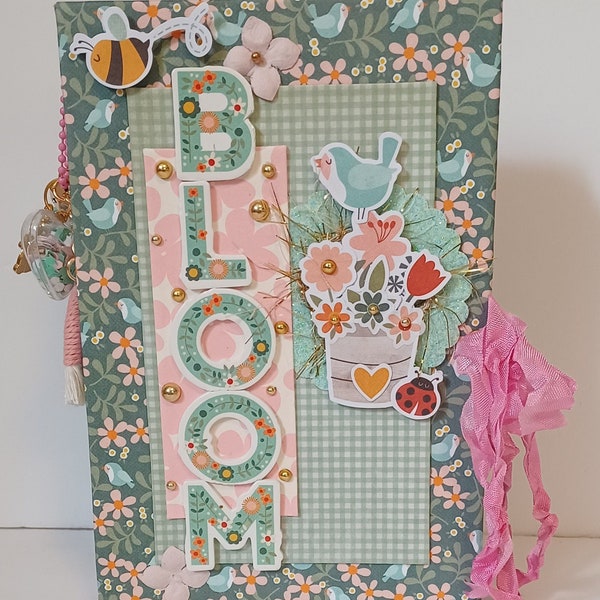 Spring junk journal/Bloom