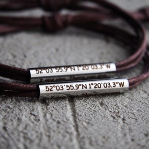 Bracelet de coordonnées, bracelet Mens Latitude Longitude Cuir Bleu Marine, Bracelet de coordonnées personnalisé, Cadeaux couples, Acier inoxydable Dark Brown