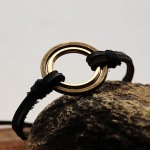 Woman Leather Bracelet, O Ring bracelet, thin Wear the ring, mother, grandma, woman jewelry, handmade, Widow Gift, Personalized Gift for her