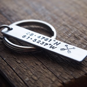 Coordinates keychains for boyfriend keychains for husband gifts, latitude longitude keyring for mens keychains, Custom coordinates keychain