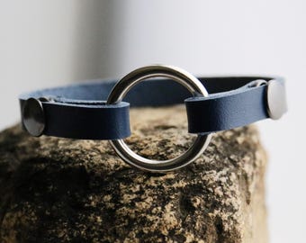 Leather Ring Holder Bracelet Navy, Real Leather O ring Bracelet, Wear a Ring Bracelet, widow bracelet, wedding ring bracelet, Husband memory