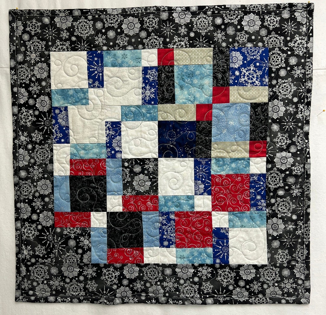 Blue Bloom Frost Quilted Table Topper NCU0NTD478