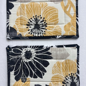 Insulated Casserole Hot Pads, Xtra-large Hot Pad, Quilted Large Hot Pad, Cookie Sheet Hot Pad, Quilted Trivet - 9x13, Pair