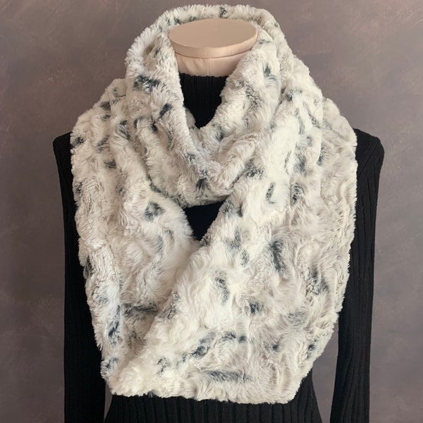 Minky Luxe Cuddle Snowy Owl Faux Fur Infinity Scarf, Alloy or Basil Snowy Owl