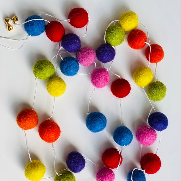 Guirlande de pompons 100 % laine feutre faite main - 30 BOULES de 2 cm et 1 cm Multicolore