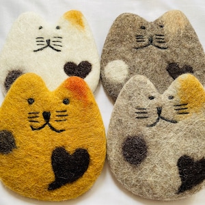 Nepal Handmade Cat Wool Felt Cat Mat Coaster Trivets Handmade Home Decor table mat colourful 12CM in Diameter Gifts UK SELLER