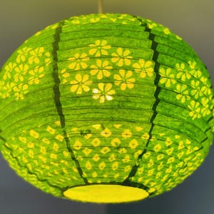 35 cm decorative paper lampshades — ideal for study tables, hanging ceiling lights, or colourful home décor