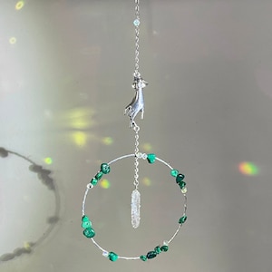 Atrapasueños de malaquita y mano - Móvil de cuarzo para colgar en la ventana - Jardín zen al aire libre
