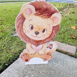 Ideas de decoración para fiestas de cumpleaños infantiles con personajes de pie de león bebé