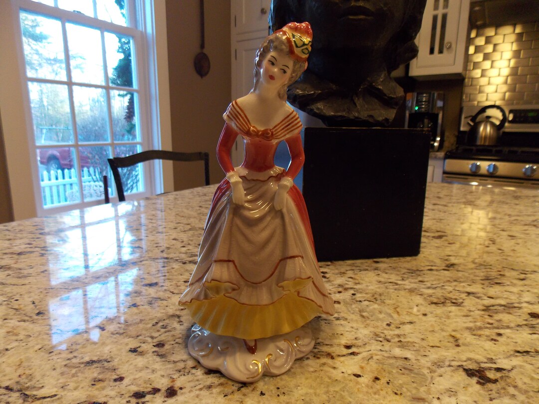 Goldcrest Ceramic Figurine rendezvous Goldscheider Etsy