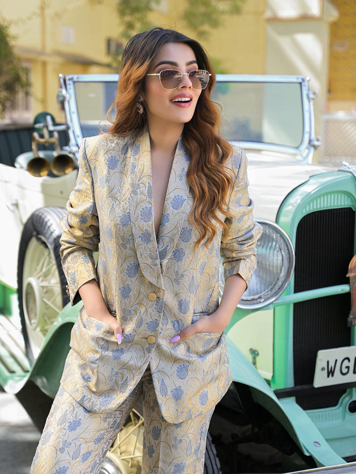 Luxe Broquet Suit