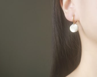Gold Plättchen Creolen Clip, nicht durchbohrte Ohrringe, Baumeln & Tropfen Ohrringe, Minimalistische Ohrringe, entzückende Ohrringe, Geschenk für sie