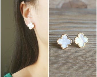 White imitation shell clover stud invisible resin clip on earrings, non pierced earrings, clip on earrings, comfortable clip on earrings