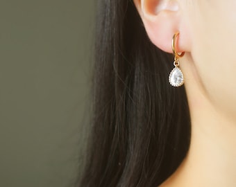 Gold CZ Teardrop Clip auf Ohrringe, Hoop-Clip auf Ohrringe, nicht durchbohrte Ohrringe, Clip auf CZ Ohrringe, Clip auf Ohrringe, Hochzeit Ohrclips