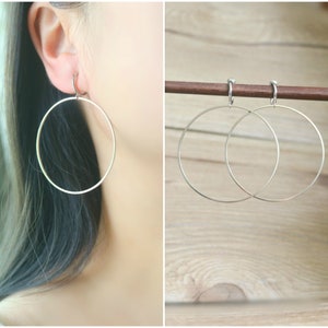 Silver big circle hoop clip on earrings, non pierced earrings, hoop clip on earrings, clip on earrings, modern clip on earrings, clip-ons