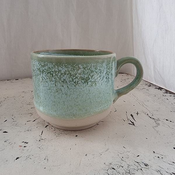 large cup, green// Handmade cup with a shiny glaze // Stoneware // BurgGold