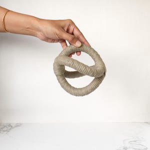 Minimalist Table Rope Sculpture, Small Knot Fiber Art for Shelves, Neutral Home Accent, Modern Japandi Decor, Shelf Sculpture, Infinity Knot