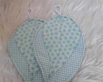 Topflappen in Blattform, Topflappen, Topflappen genäht, Topflappen Mint,Topflappen mit Blümchen