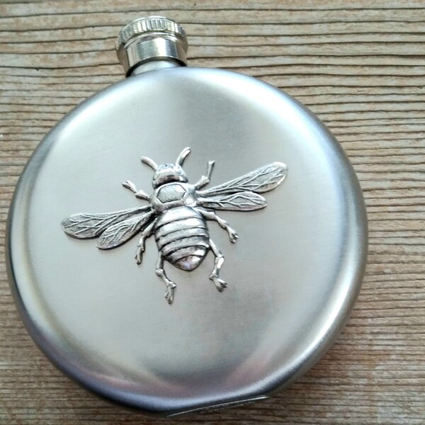 Flying Bee Flask, Silver Bee Flask, Stainless Steel Flask, 5 oz Flask, Round Flask, Liquor Flask, Groomsman Gift, Bridesmaid Gift