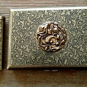 etsy vintage cigarette case ~ Red & Green Glittery Flowers on White Enamel Vintage Cigarettes Case Woman -