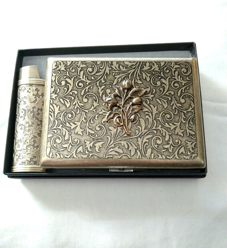 Antiqued Brass Tulip Cigarette Case, Art Nouveau Style Floral Brass Cigarette Case image 6