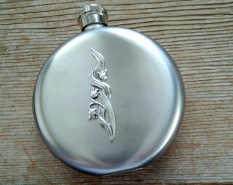 Lily Flask, Stainless Steel Flask, 5 oz Round Liquor Flask, Floral Flask, Bridesmaid Gift