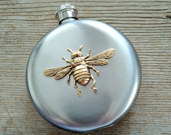 Flying Bee Flask, Huge Gold Bee, Stainless Steel Flask, 5 oz Flask, Round Flask, Liquor Flask, Groomsman Gift, Bridesmaid Gift