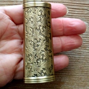 Ornate Antiqued Brass Cigarette Case, Winged Angel or Warrior Goddess and Horses Card Case, Bronze Horse Case imagem 8