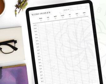 Puede incluir: Un planificador semanal en la pantalla de una tableta con un marco negro. El planificador tiene un fondo blanco con líneas de cuadrícula negras y texto. El texto en la parte superior dice "Resumen semanal" y "Semana de". Los días de la semana se enumeran en la parte superior: Lunes, Martes, Miércoles, Jueves, Viernes, Sábado, Domingo. Las horas se enumeran en el lado izquierdo: Temprano, 5am, 6am, 7am, 8am, 9am, 10am, 11am, 12pm, 1pm, 2pm, 3pm, 4pm, 5pm, 6pm, 7pm, 8pm, 9pm, 10pm, 11pm.