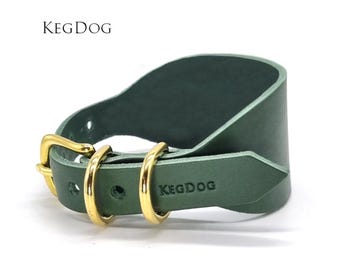 Handmade Green Leather Hound Collar – Wide Fishtail Design