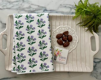 Schottische Distel, wiederholendes Muster, dekoratives Handtuch | Vorder & Rückseite Distel gemusterte Blume | Geschenk | Lila Distel | Gäste Bad Dekor