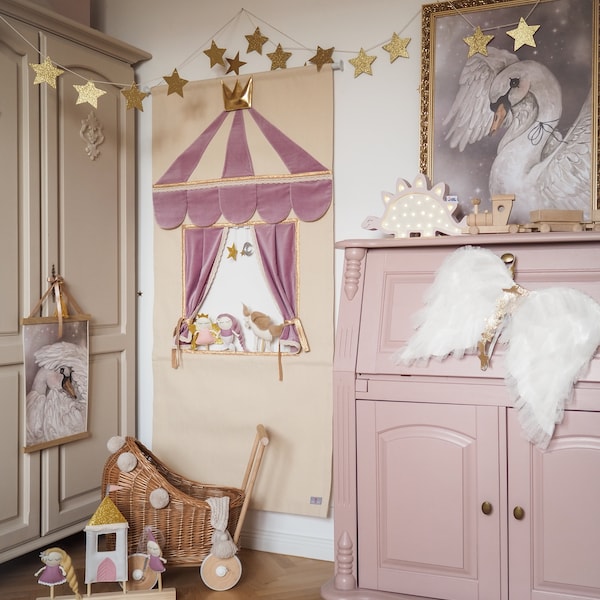 Heather Lace Puppet doorway theatre by MIMIKI