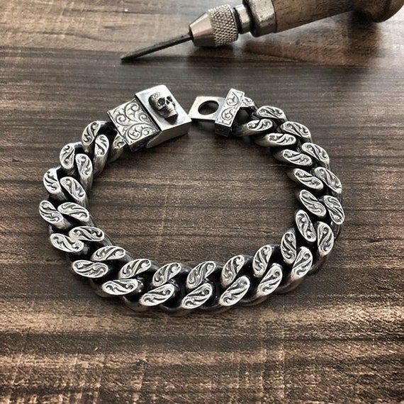 Skull Men Silver Bracelet Hand-engraved 